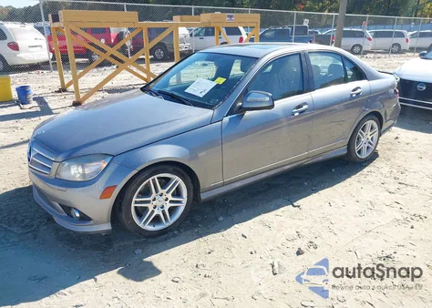 2008 Mercedes-Benz C 350 Sport z USA, uszkodzony, nr VIN WDDGF56X88F191700